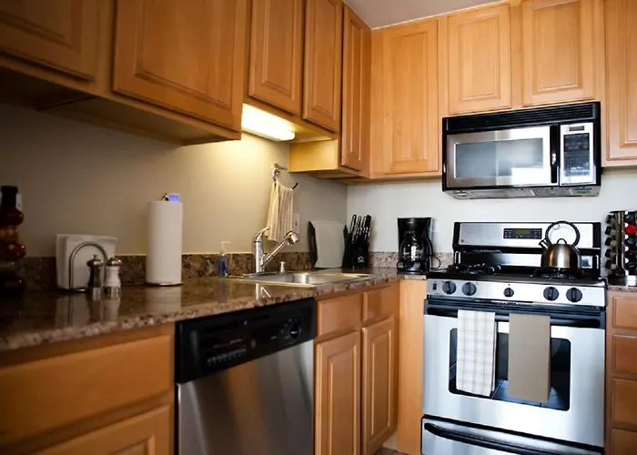 The Penthouse At Grand Plaza 4*