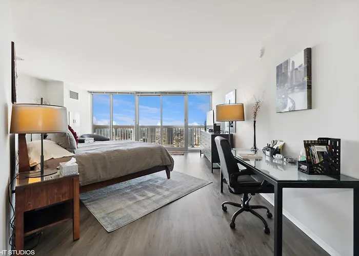 Aparthotel The Penthouse At Grand Plaza 4*