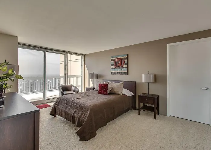 The Penthouse At Grand Plaza 4*