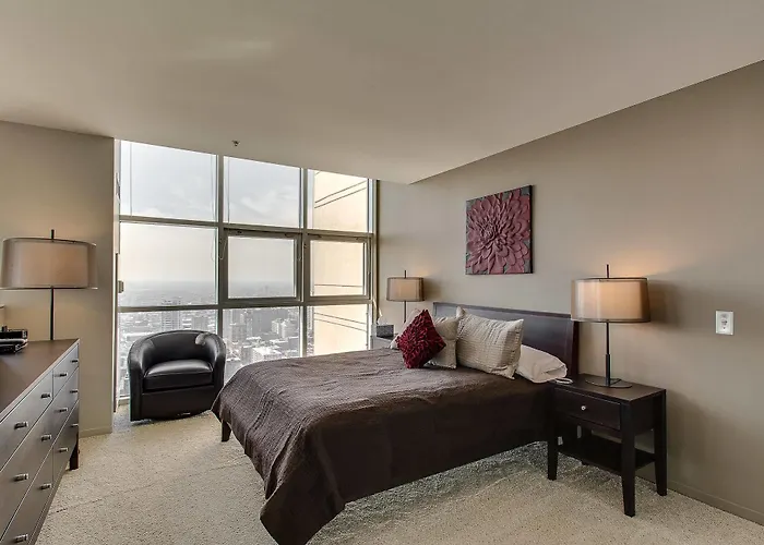 The Penthouse At Grand Plaza Chicago